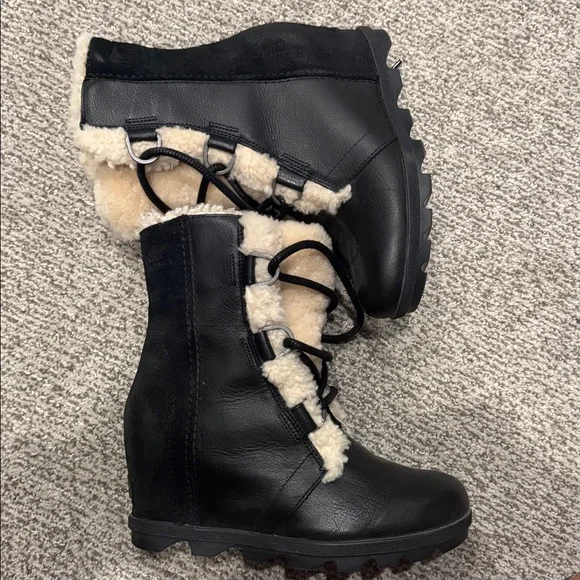 Sorel Black and Cream Winter Boots - Picture 6 of 7
